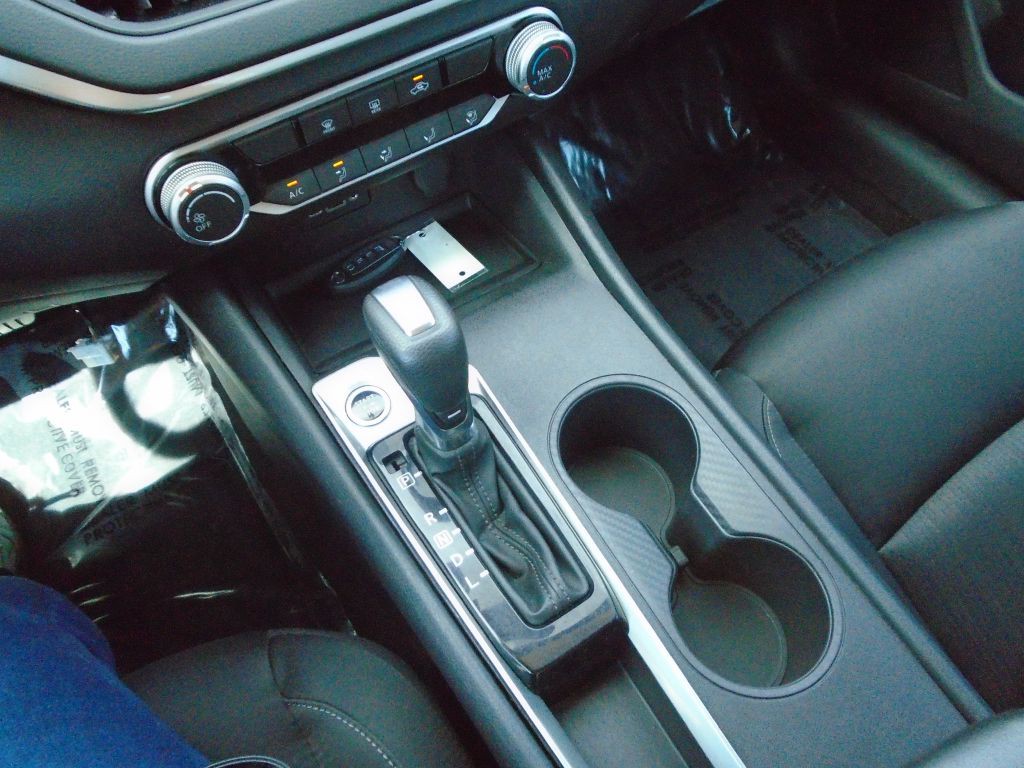 2020 Nissan Altima Image 20
