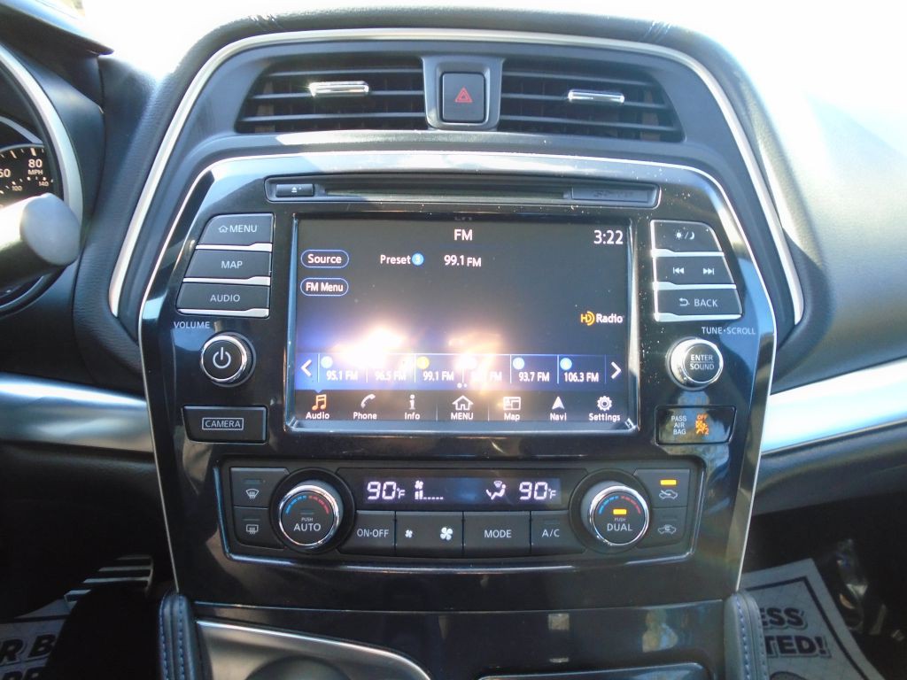 2016 Nissan Maxima Image 19