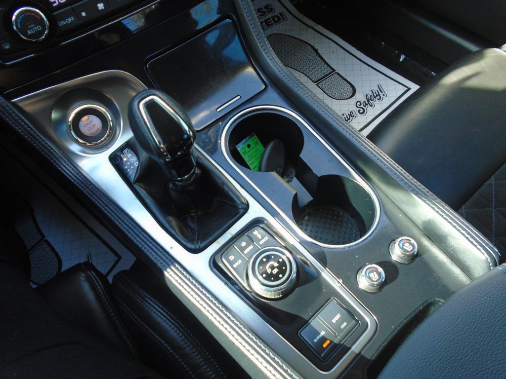 2016 Nissan Maxima Image 21