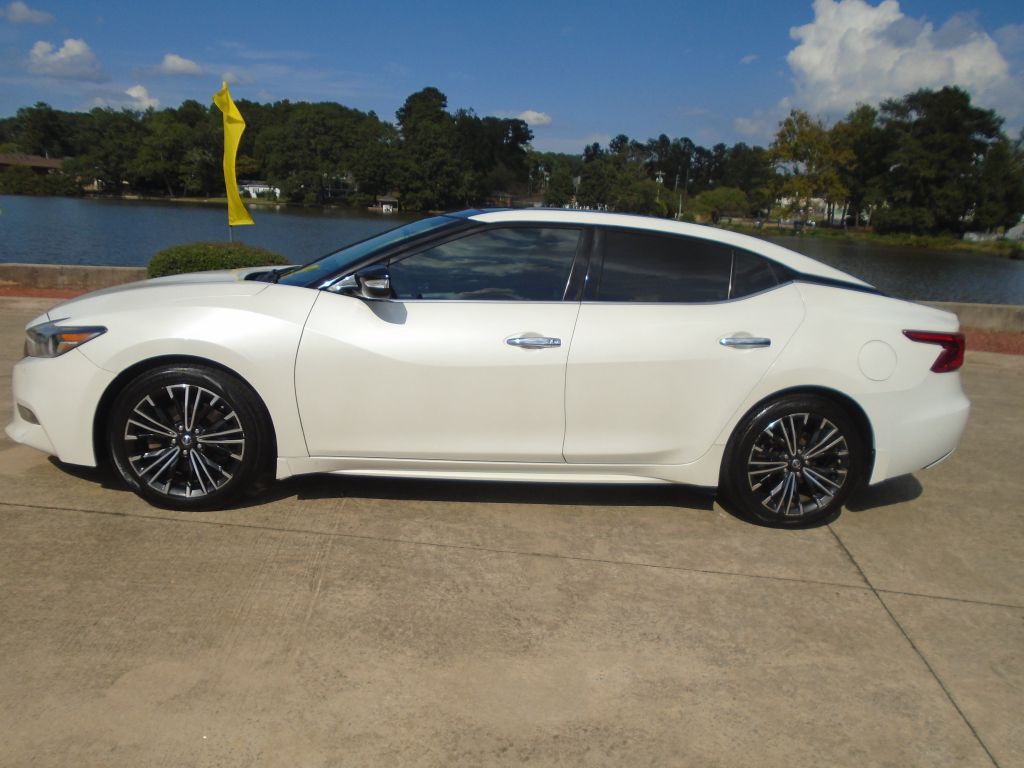 2016 Nissan Maxima Image 3