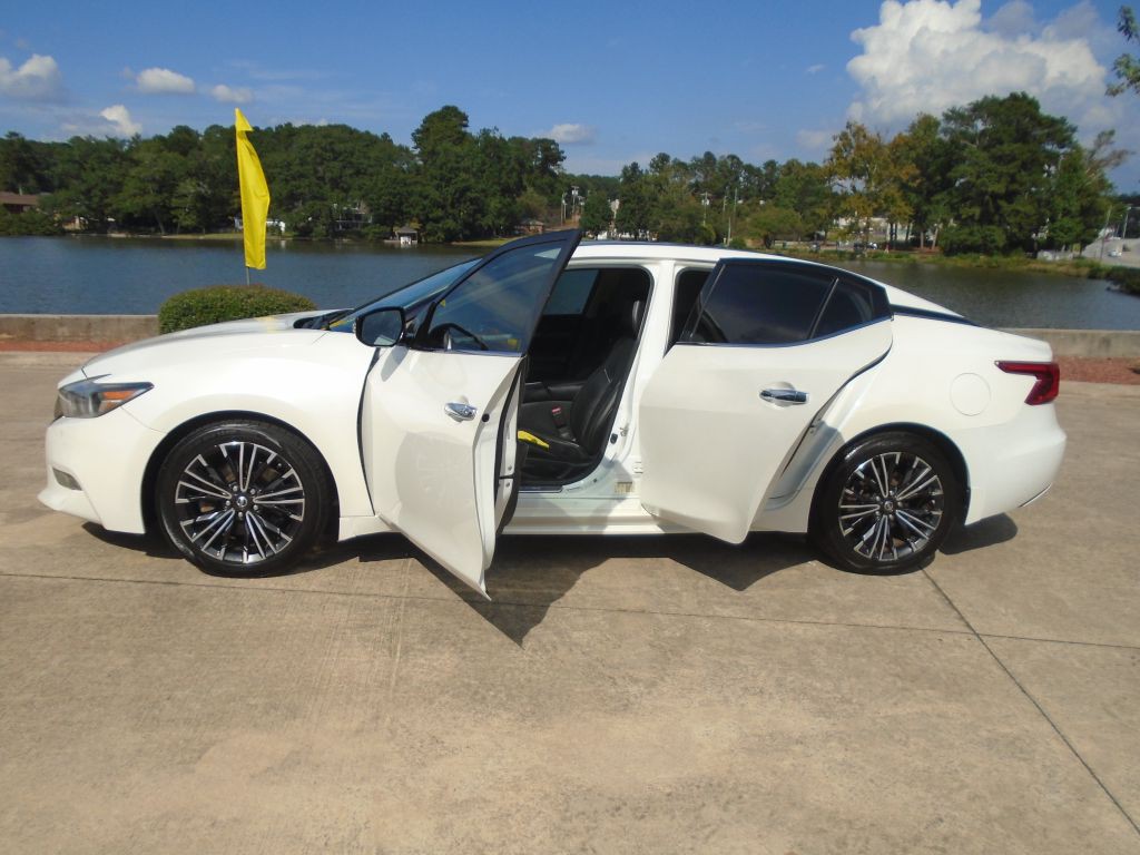 2016 Nissan Maxima Image 6
