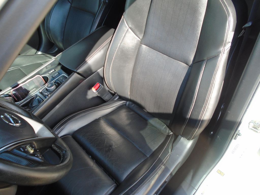 2016 Nissan Maxima Image 11
