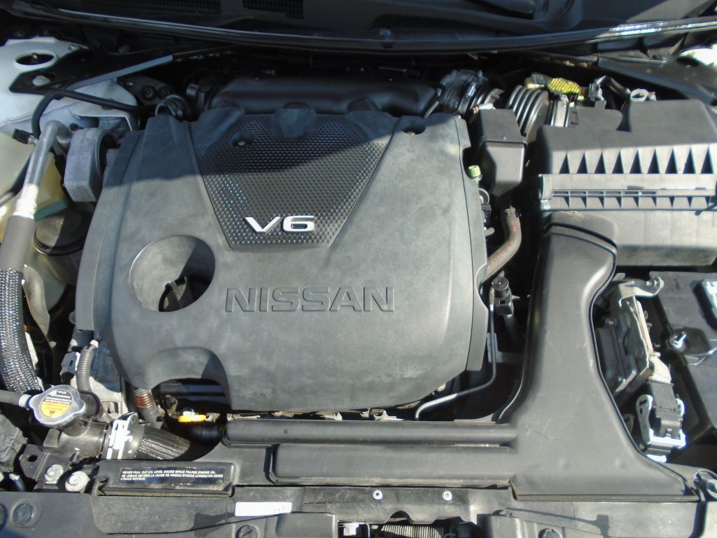 2016 Nissan Maxima Image 23