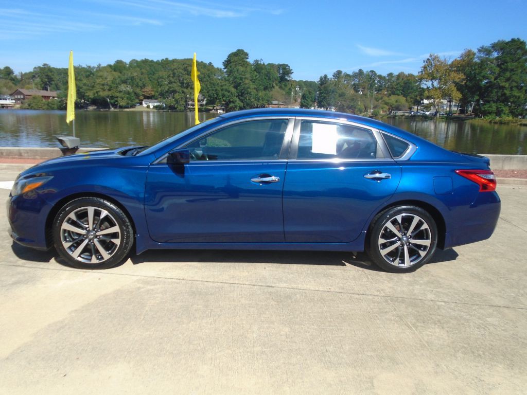 2016 Nissan Altima Image 3