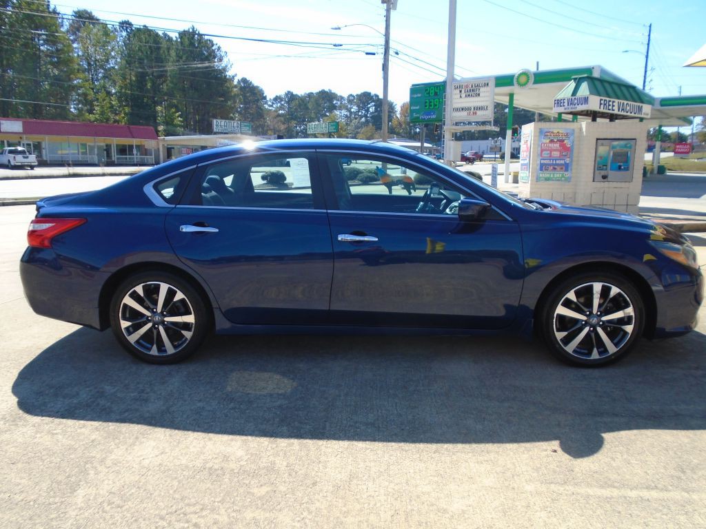 2016 Nissan Altima Image 4