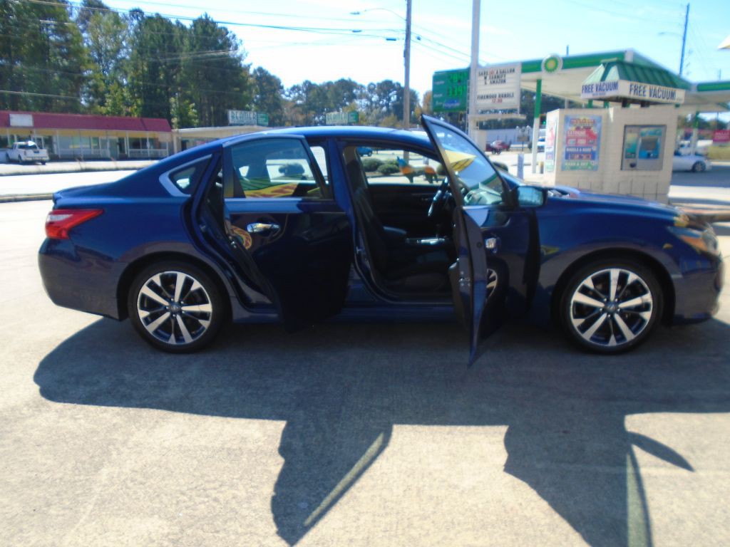 2016 Nissan Altima Image 5