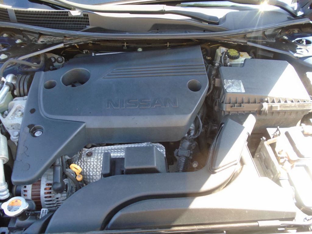 2016 Nissan Altima Image 23