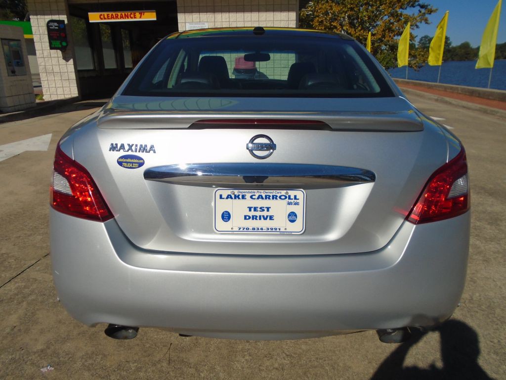 2010 Nissan Maxima Image 2