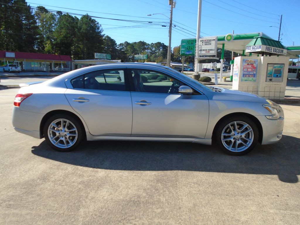 2010 Nissan Maxima Image 4