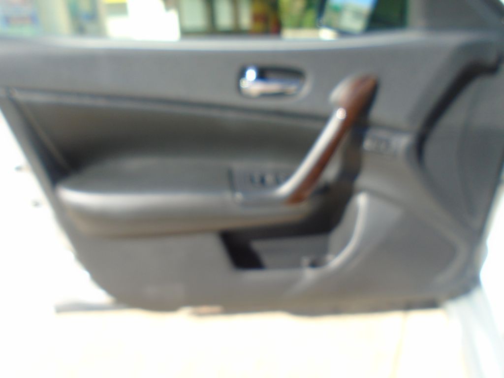 2010 Nissan Maxima Image 7