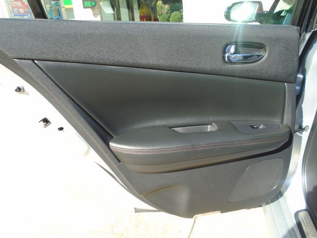 2010 Nissan Maxima Image 10