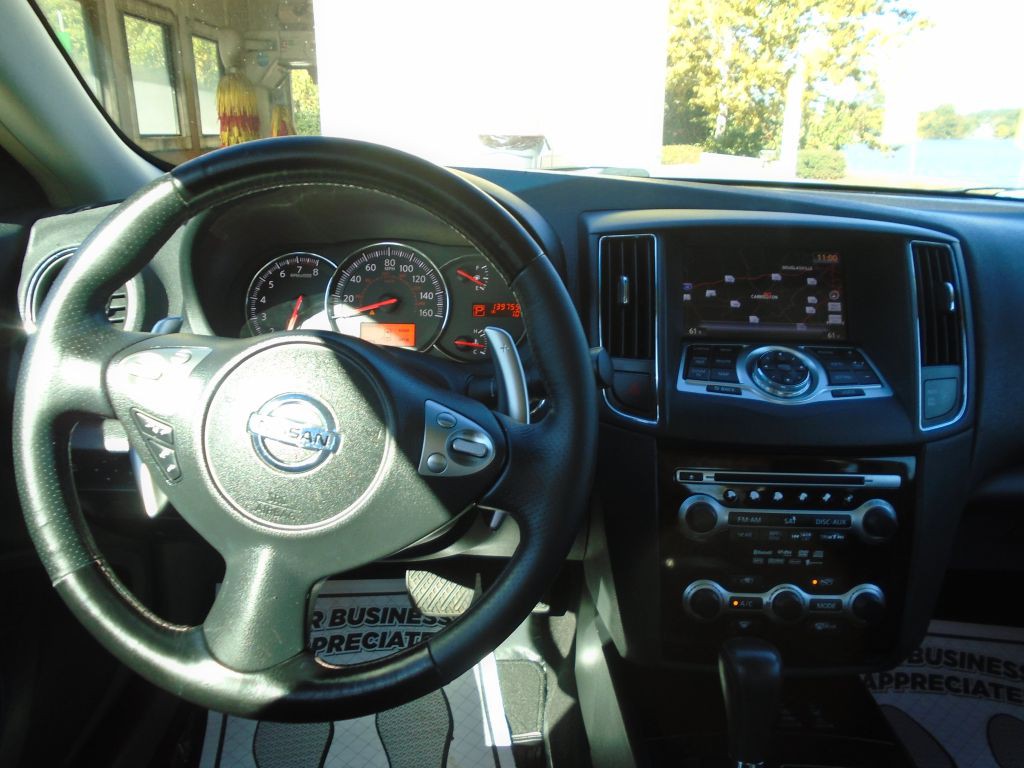 2010 Nissan Maxima Image 15