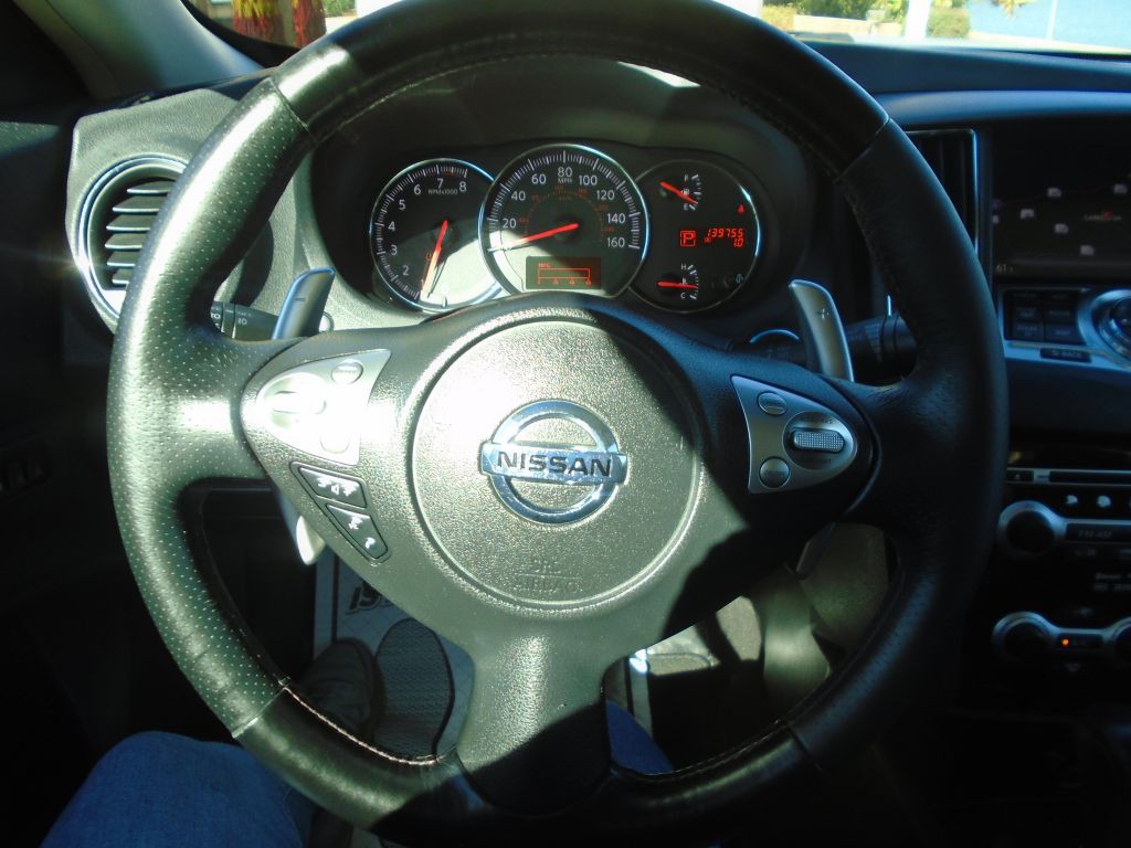 2010 Nissan Maxima Image 18