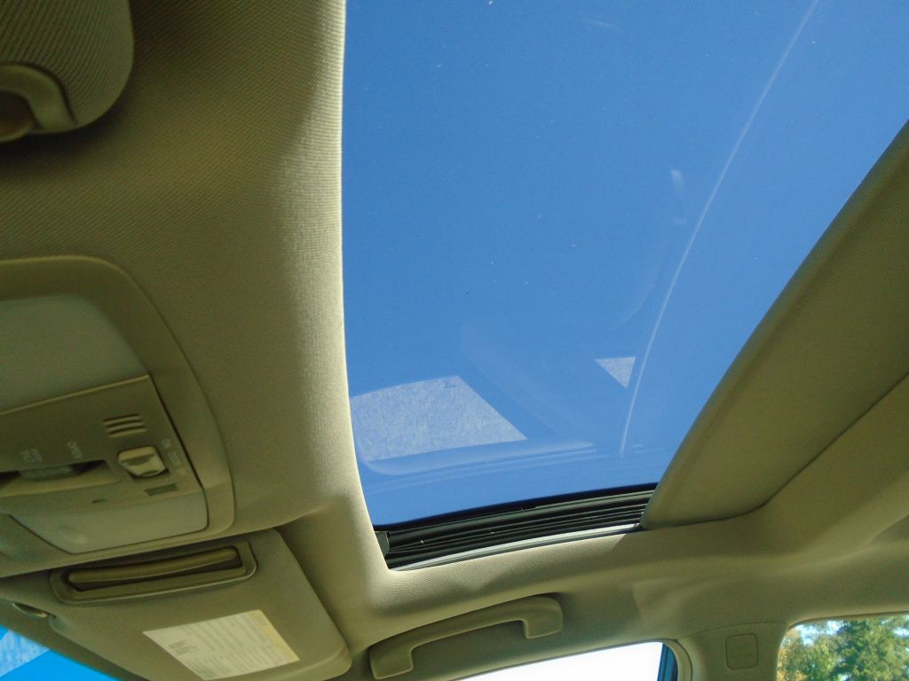 2010 Nissan Maxima Image 22