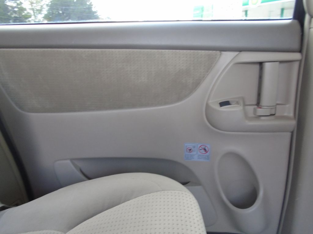 2010 Toyota Sienna Image 9
