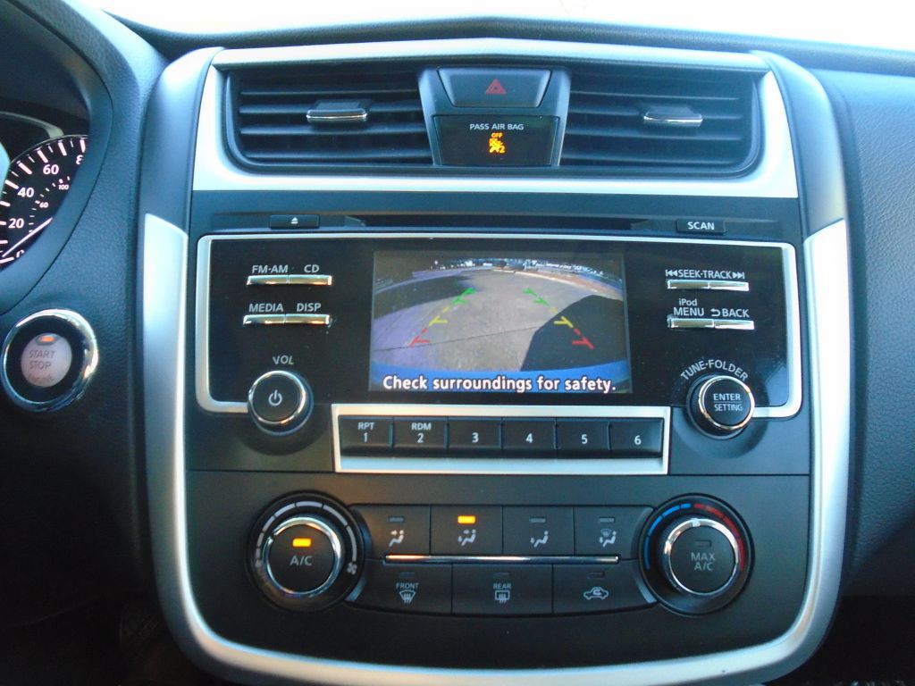 2017 Nissan Altima Image 10