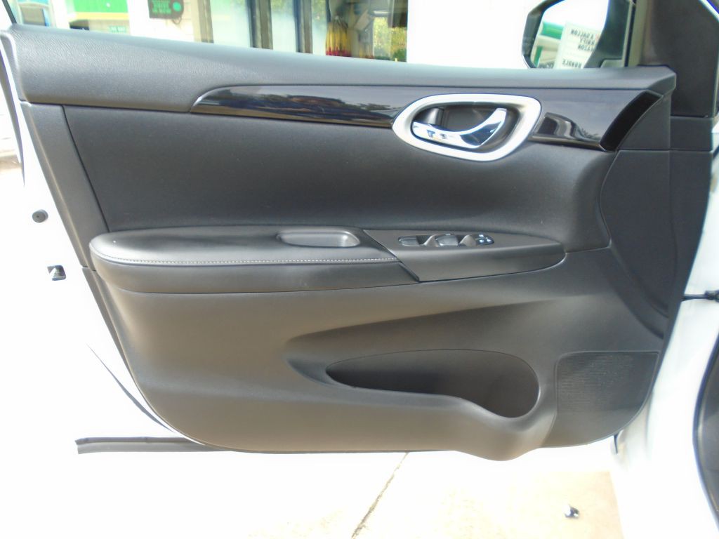 2017 Nissan Sentra Image 7