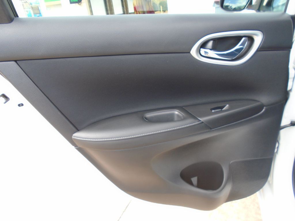 2017 Nissan Sentra Image 10