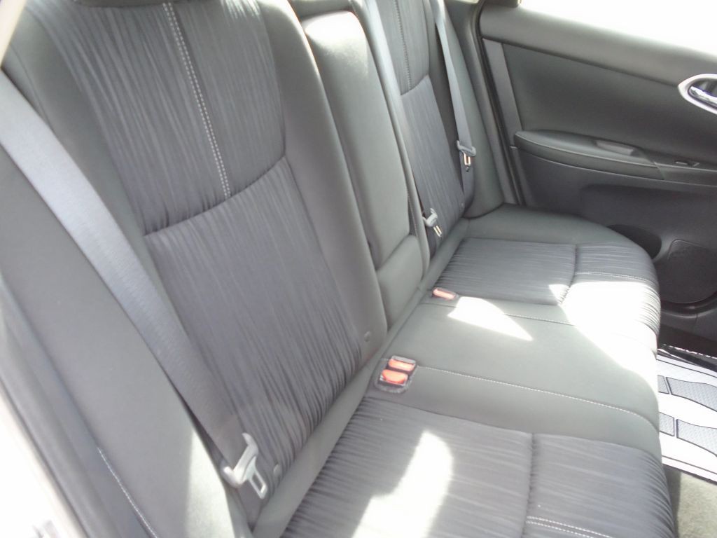 2017 Nissan Sentra Image 13