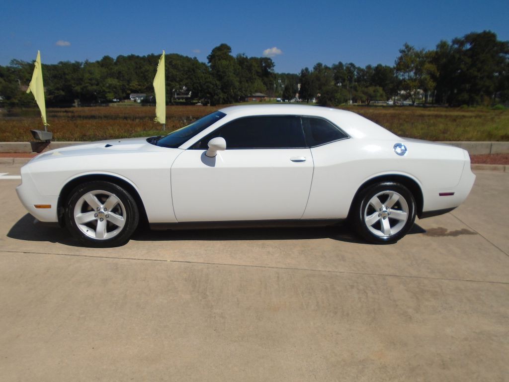 2012 Dodge Challenger Image 3