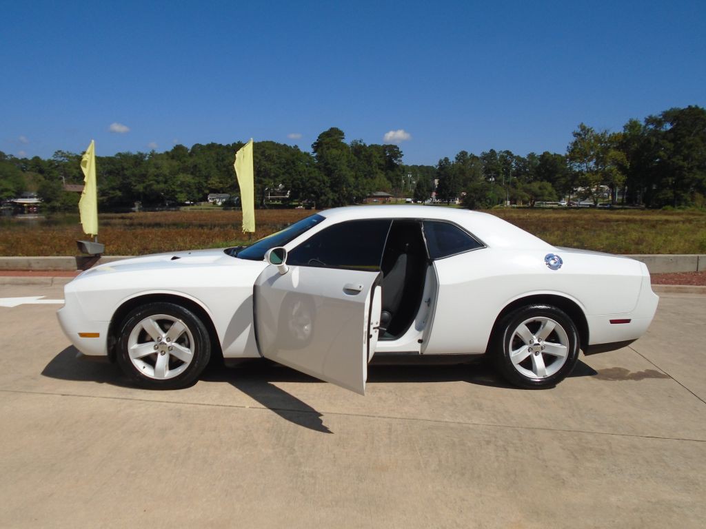 2012 Dodge Challenger Image 6