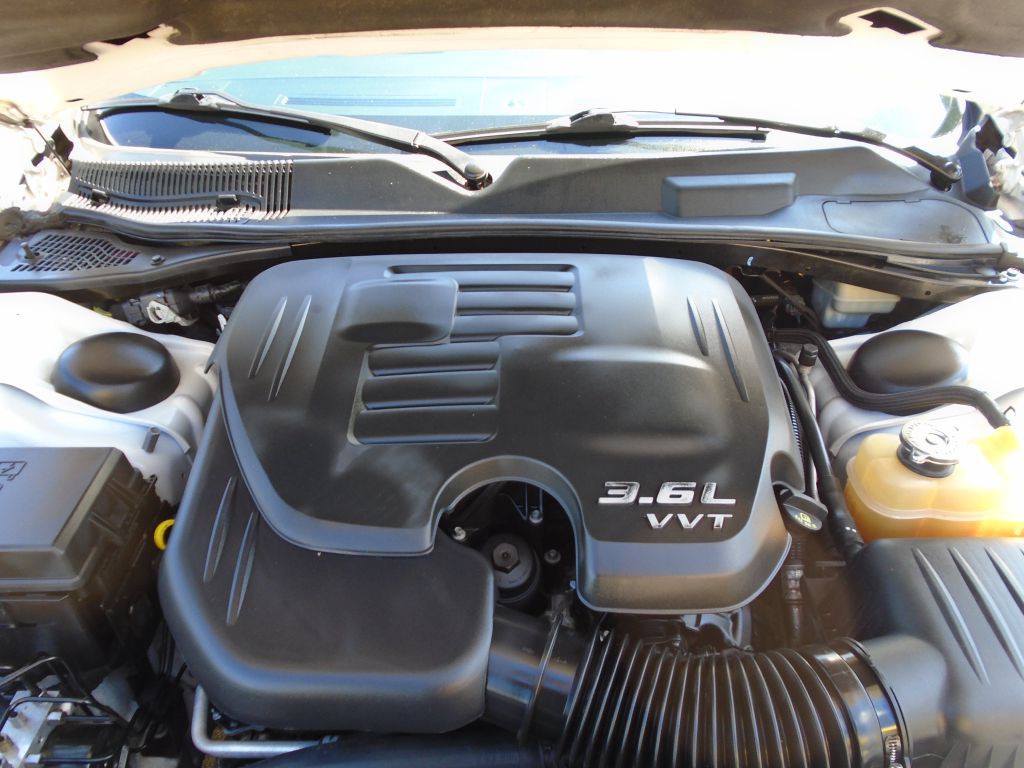 2012 Dodge Challenger Image 16