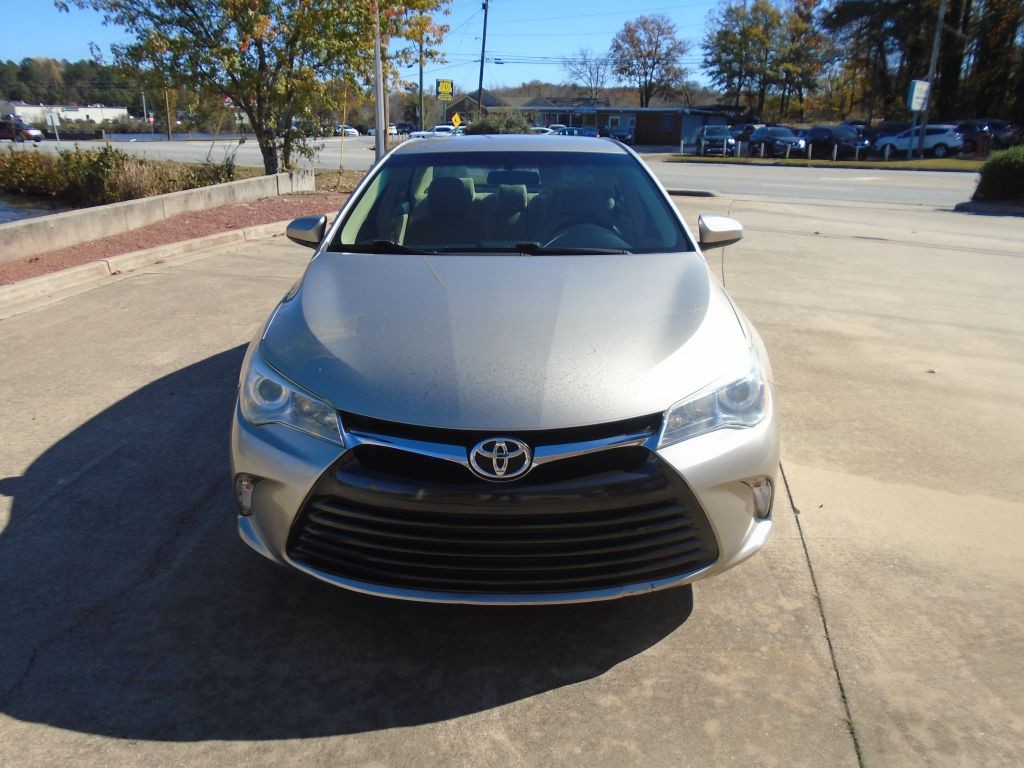 2016 Toyota Camry Image 1