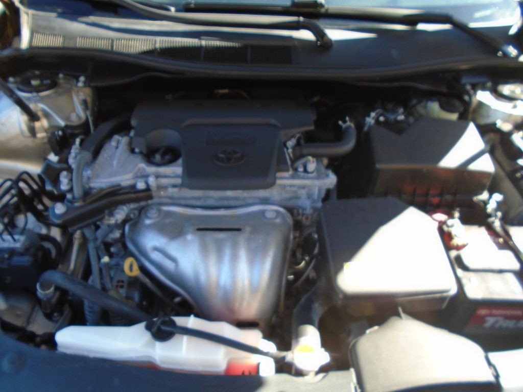 2016 Toyota Camry Image 22