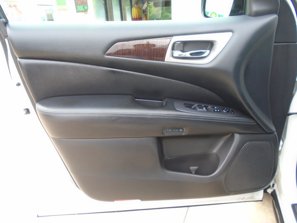 2013 Nissan Pathfinder Image 7