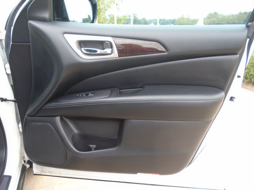 2013 Nissan Pathfinder Image 8