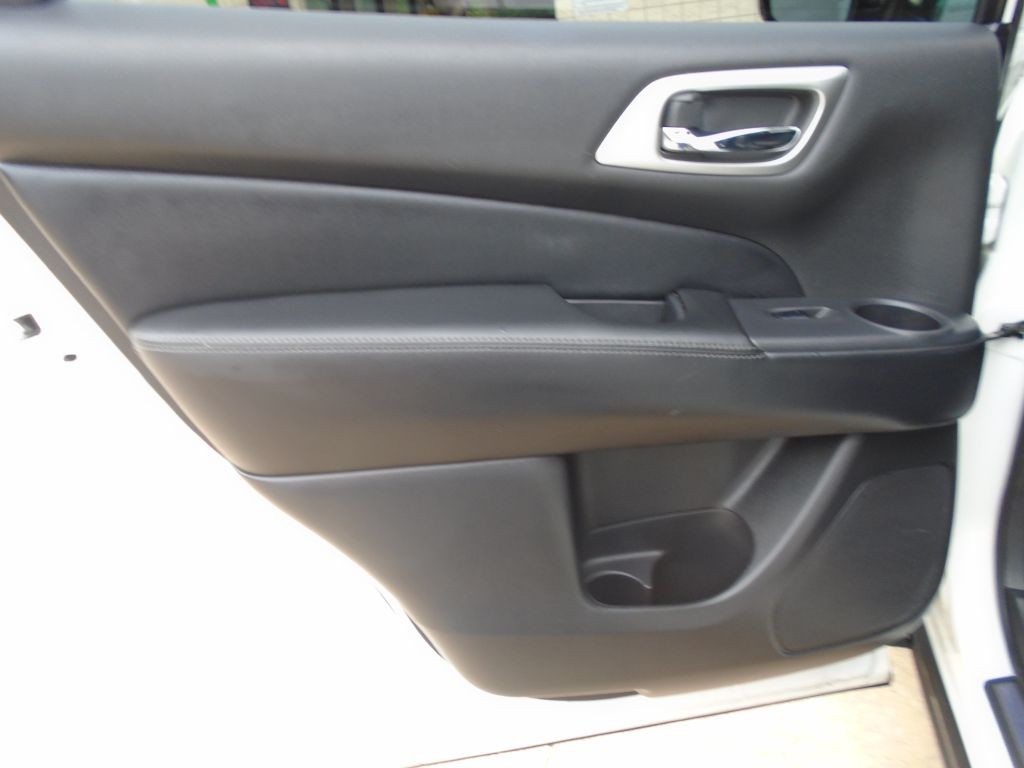 2013 Nissan Pathfinder Image 10