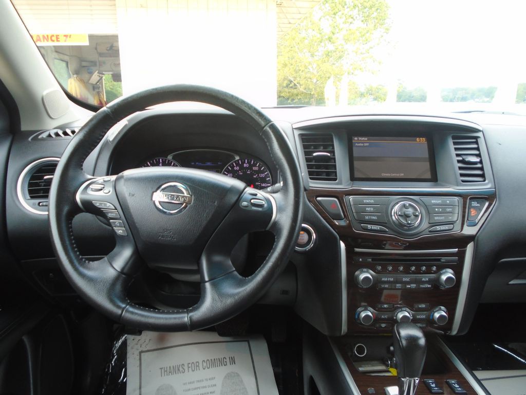2013 Nissan Pathfinder Image 17