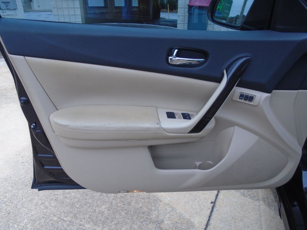 2014 Nissan Maxima Image 6