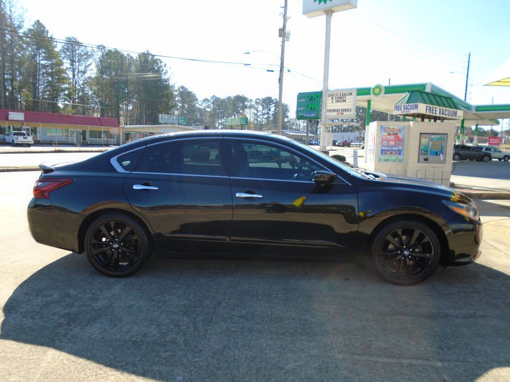 2017 Nissan Altima Image 4