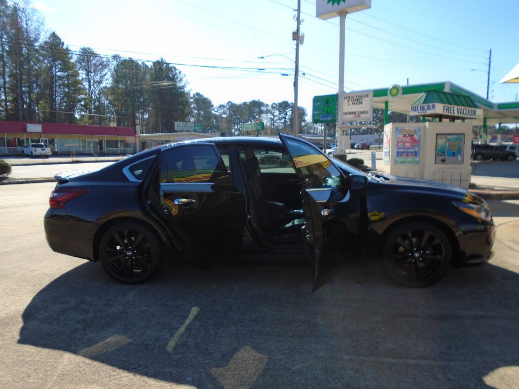 2017 Nissan Altima Image 5