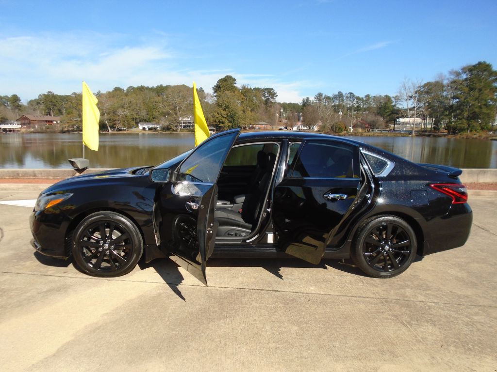 2017 Nissan Altima Image 6