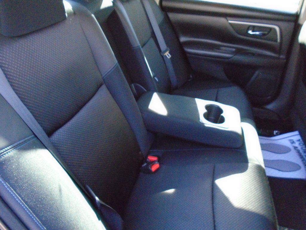 2017 Nissan Altima Image 13