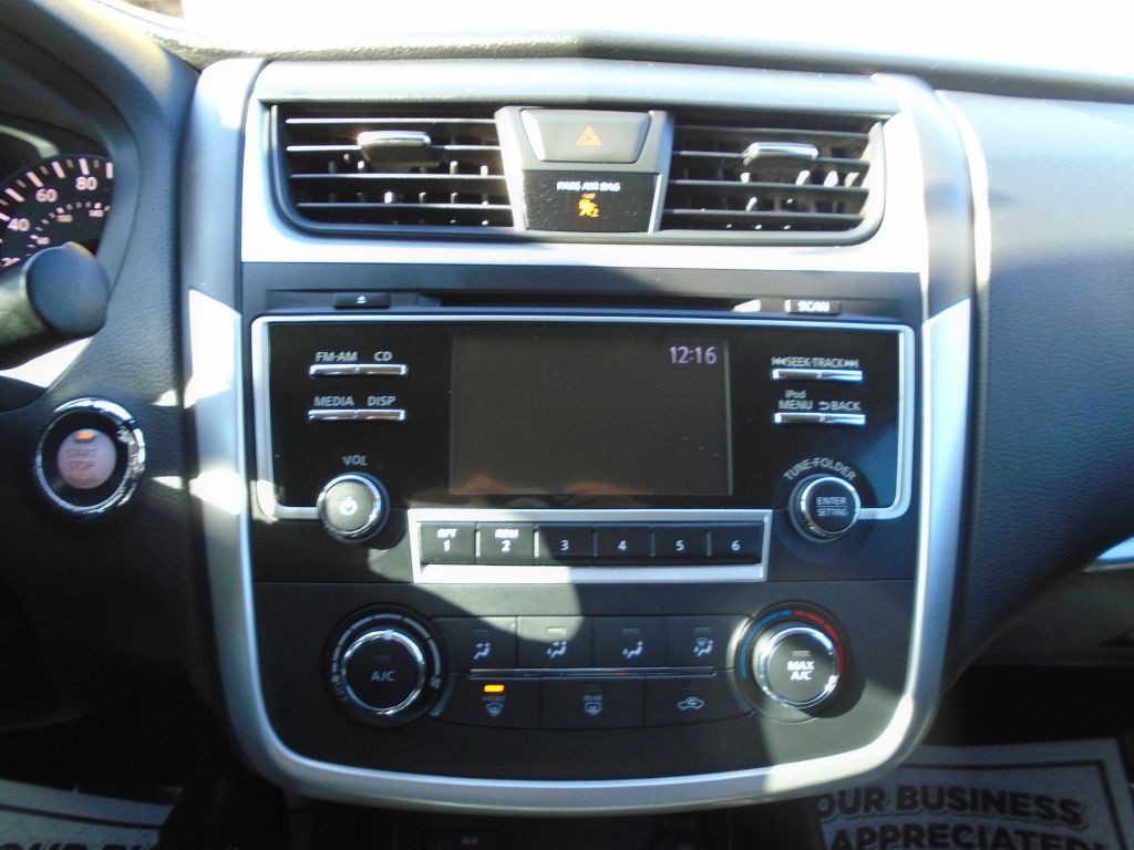 2017 Nissan Altima Image 20