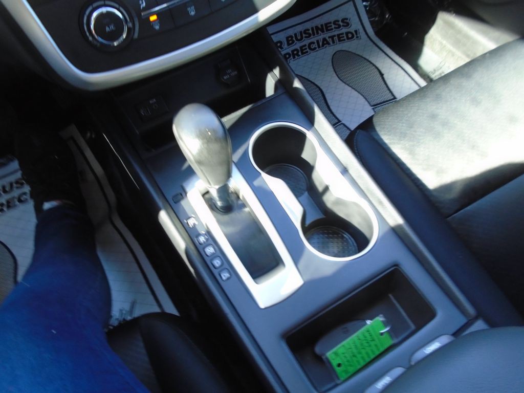 2017 Nissan Altima Image 21
