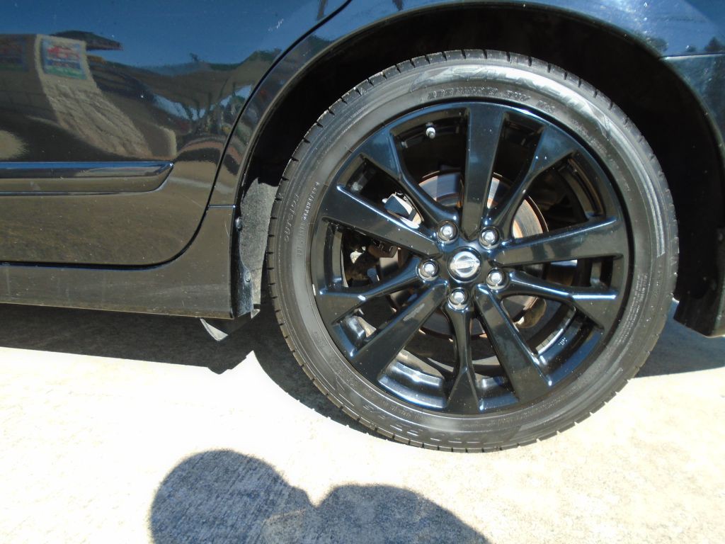 2017 Nissan Altima Image 24