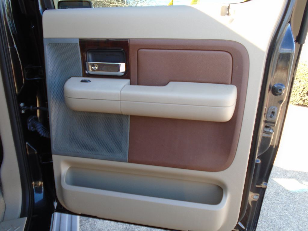 2005 Ford F-150 Image 10