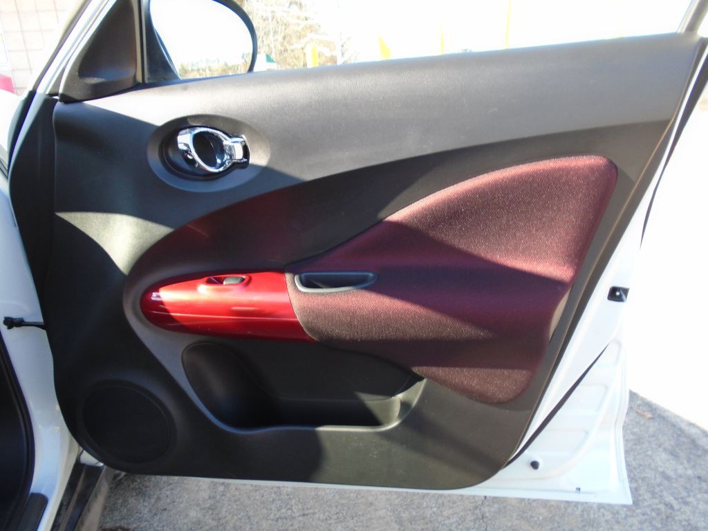 2012 Nissan Juke Image 8