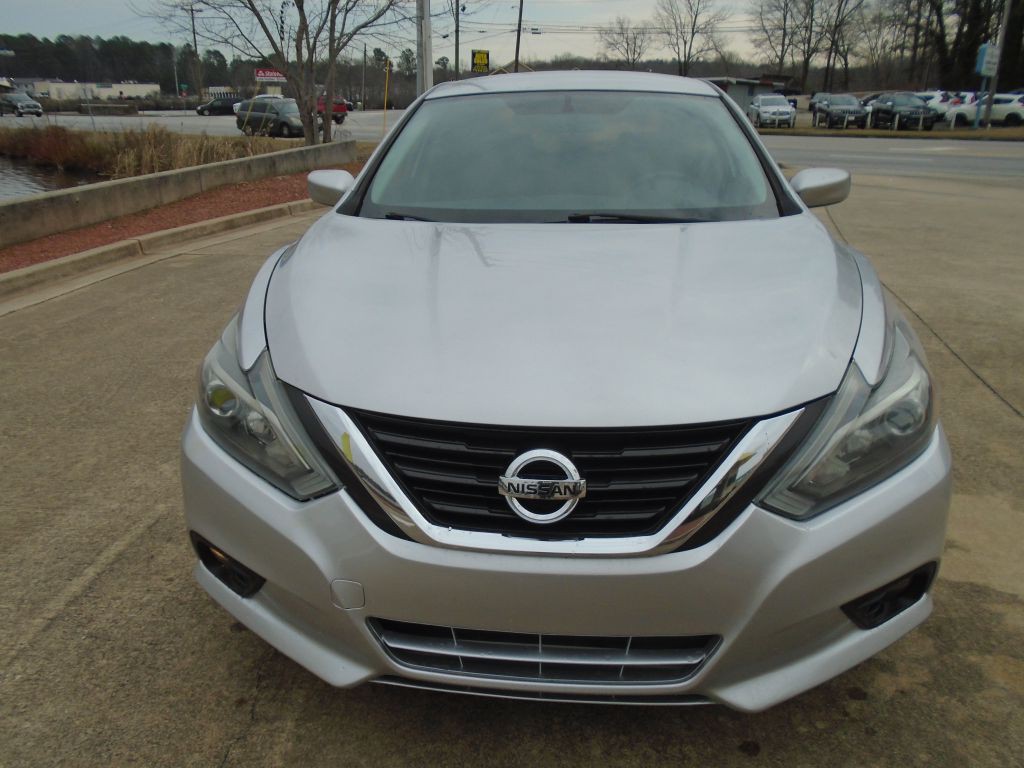 2016 Nissan Altima Image 1