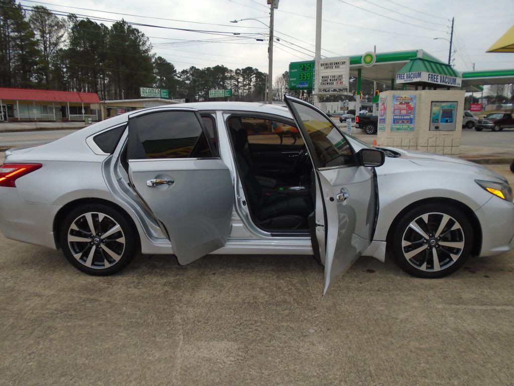 2016 Nissan Altima Image 5