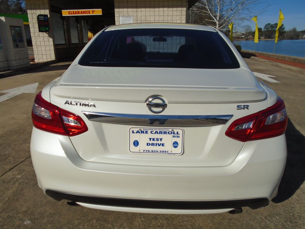 2016 Nissan Altima Image 2