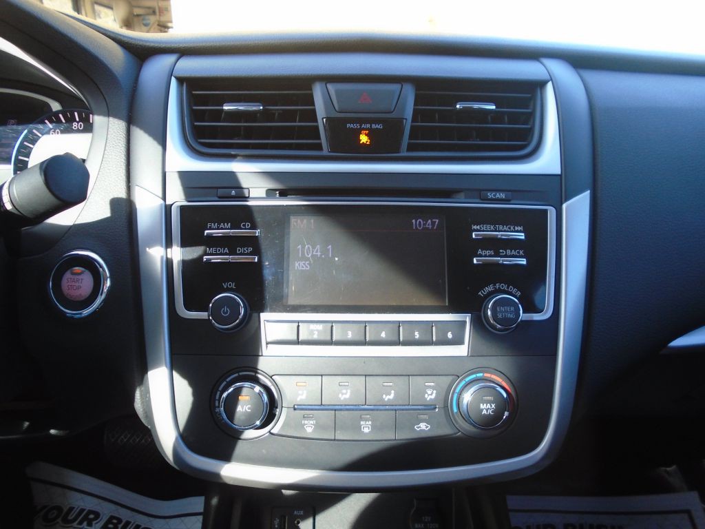 2016 Nissan Altima Image 20