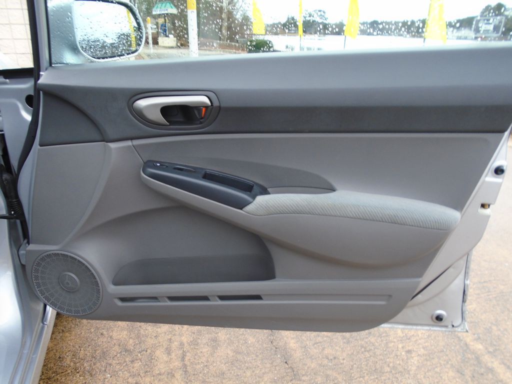 2011 Honda Civic Image 8