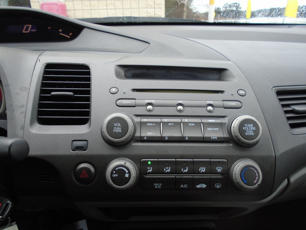 2011 Honda Civic Image 18