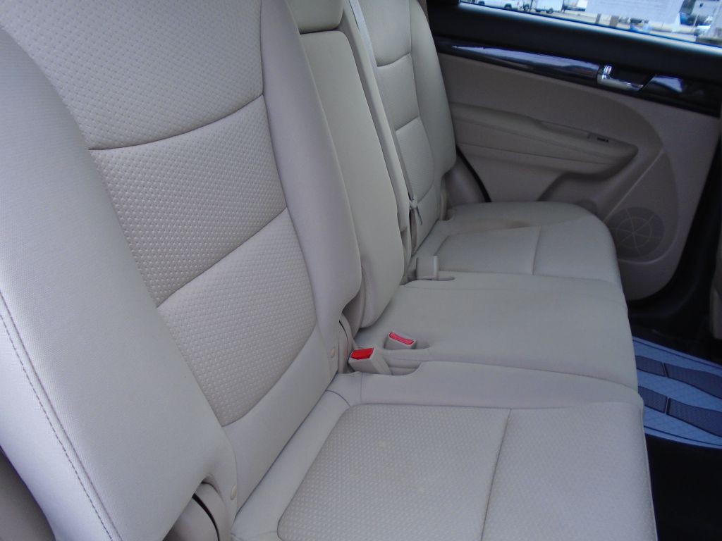 2013 Kia Sorento Image 13
