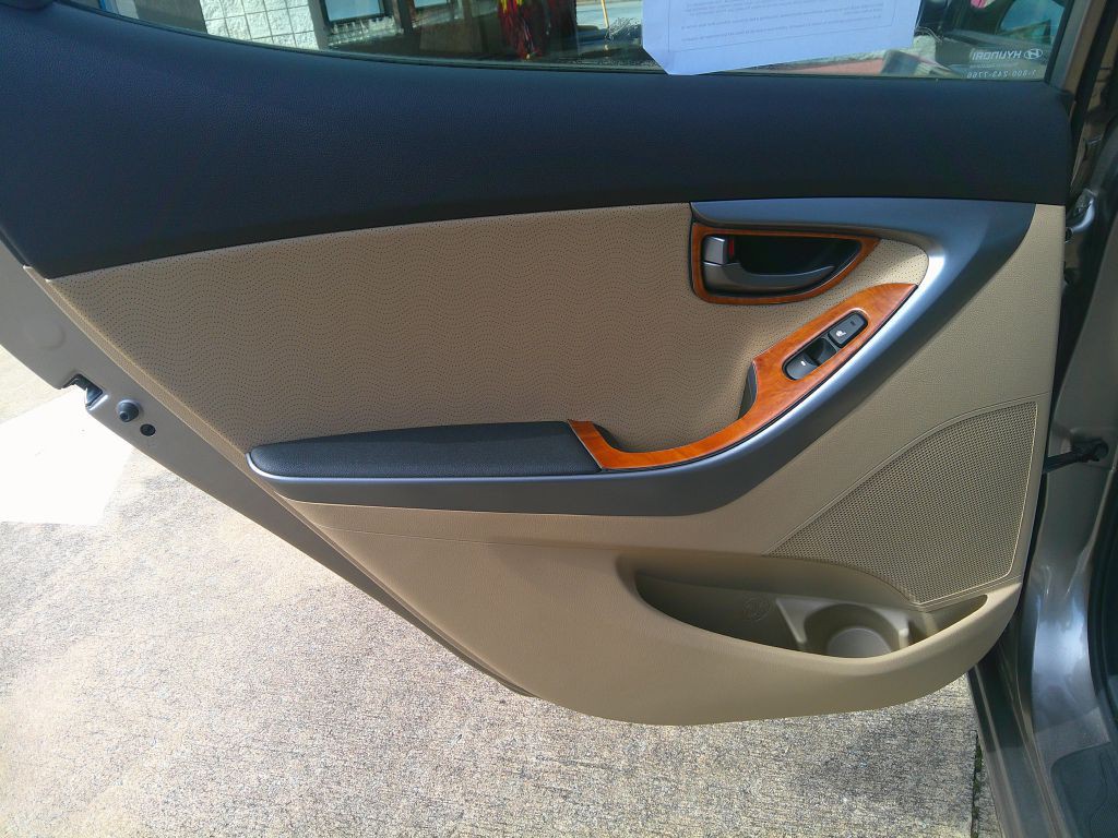 2013 Hyundai Elantra Image 10